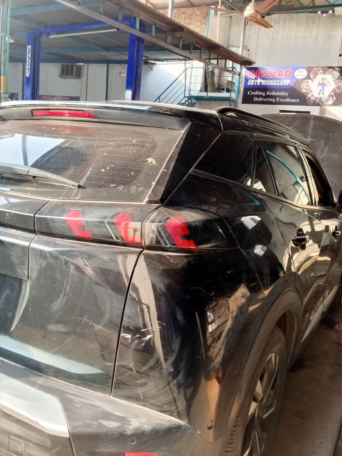 Peugeot Luxury Class